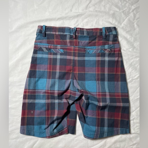 Lululemon Athletica Blue Red plaid shorts men’s size 34 - Picture 2 of 6